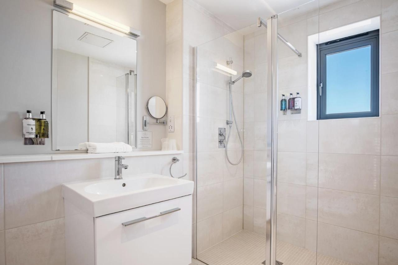 Standard Double or Twin Room with Golf View,1003380246:JPEG